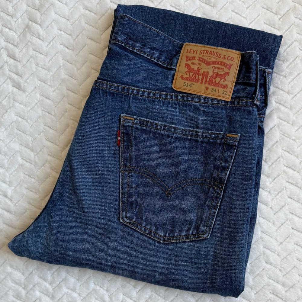 Levi's 514 Jeans.